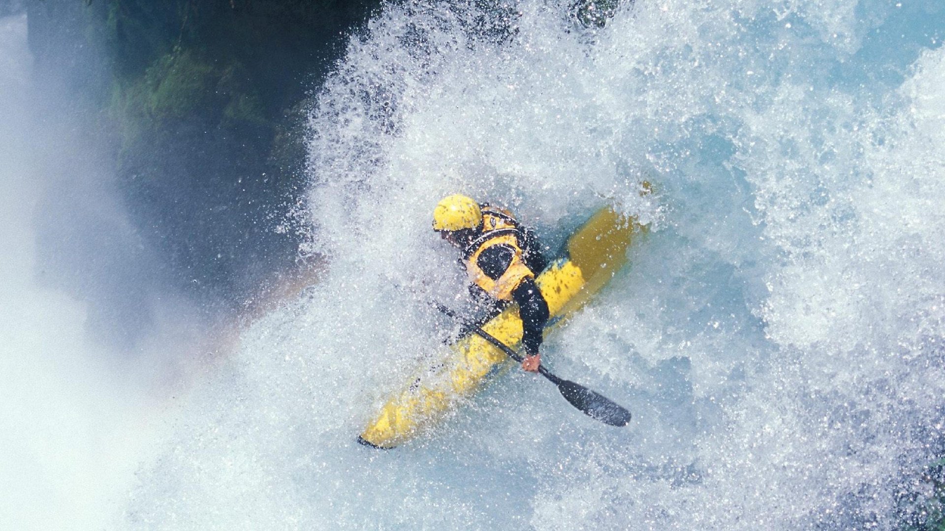 勒沃库森稳如F1赛车，阿什拉夫式接管点燃冠军终局